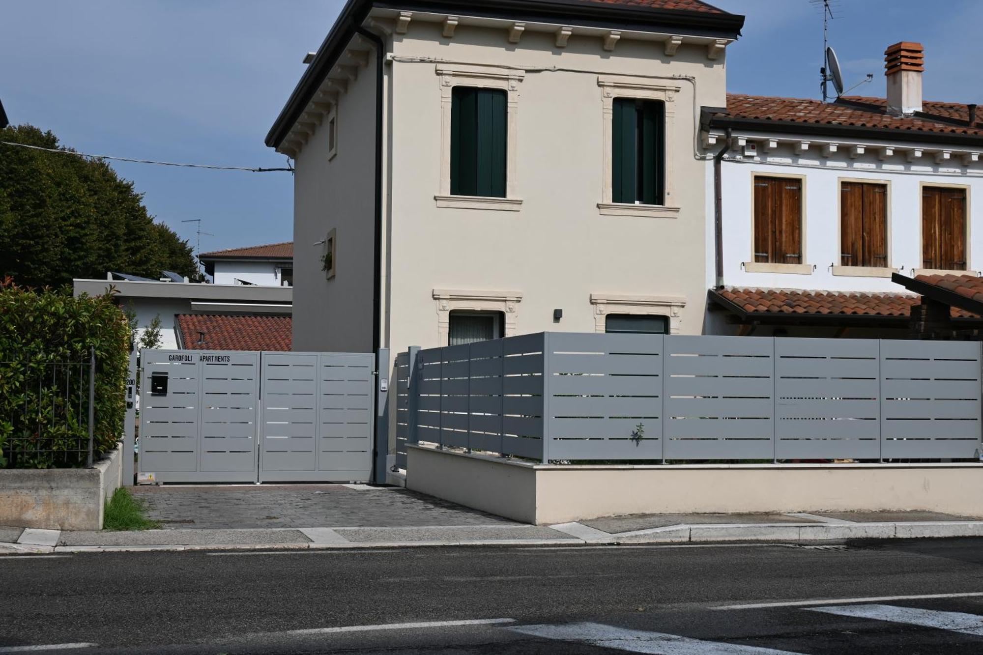 Garofoli Apartments San Giovanni Lupatoto Exterior photo